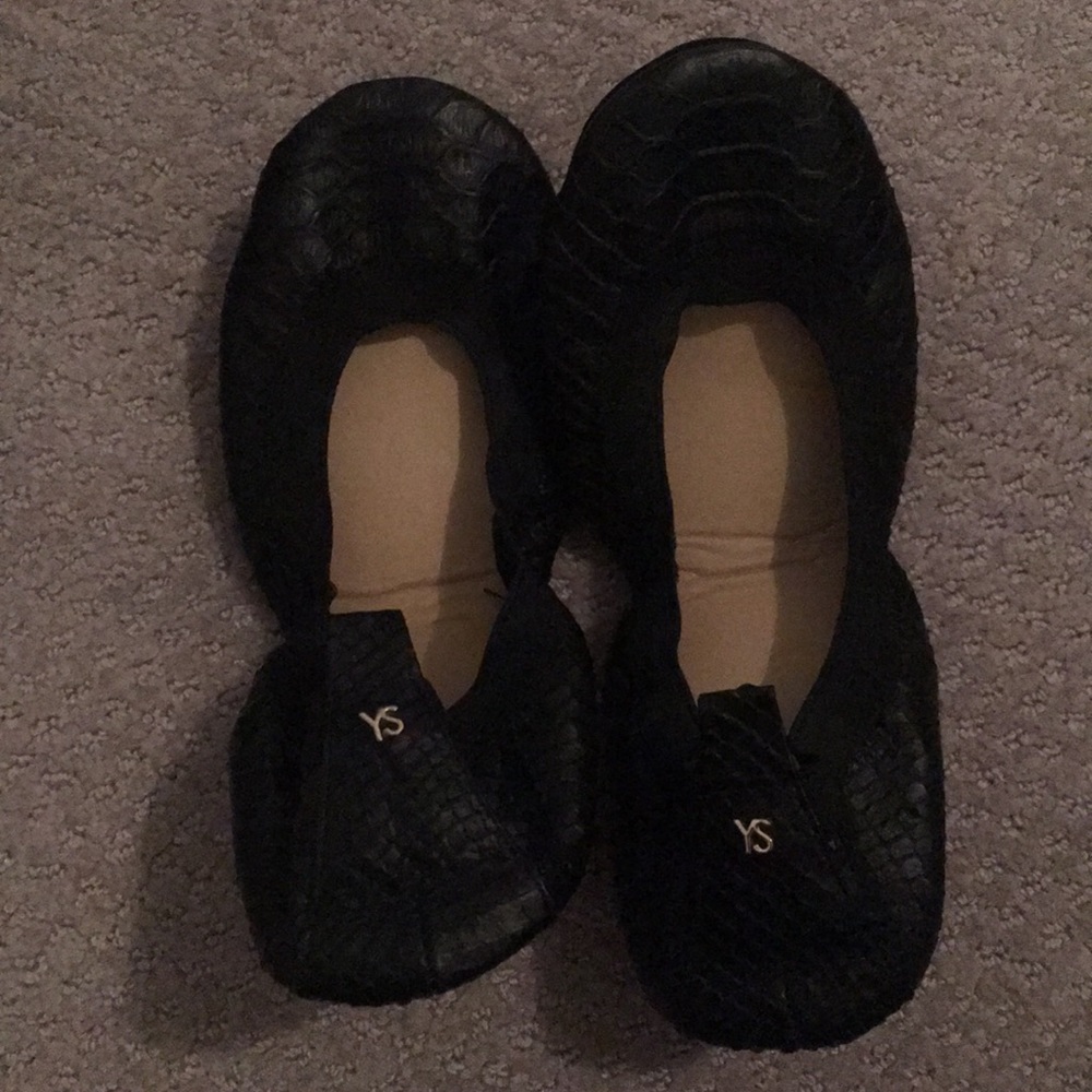 Yosi Samra Black “snakeskin” flats- worn once